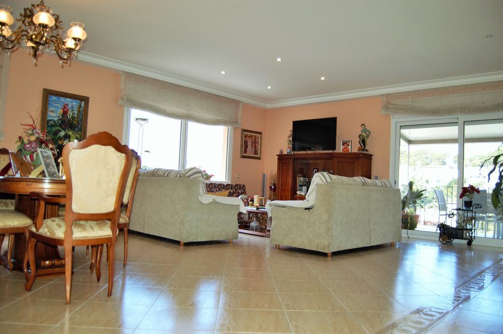 2Pau - Lloret De Mar Villa ภายนอก รูปภาพ